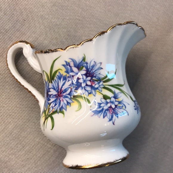 Paragon Cornflower Cream and Sugar Set - Picture 2 of 5